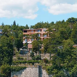  Вилла With Private Parking And Breakfast,seaview
